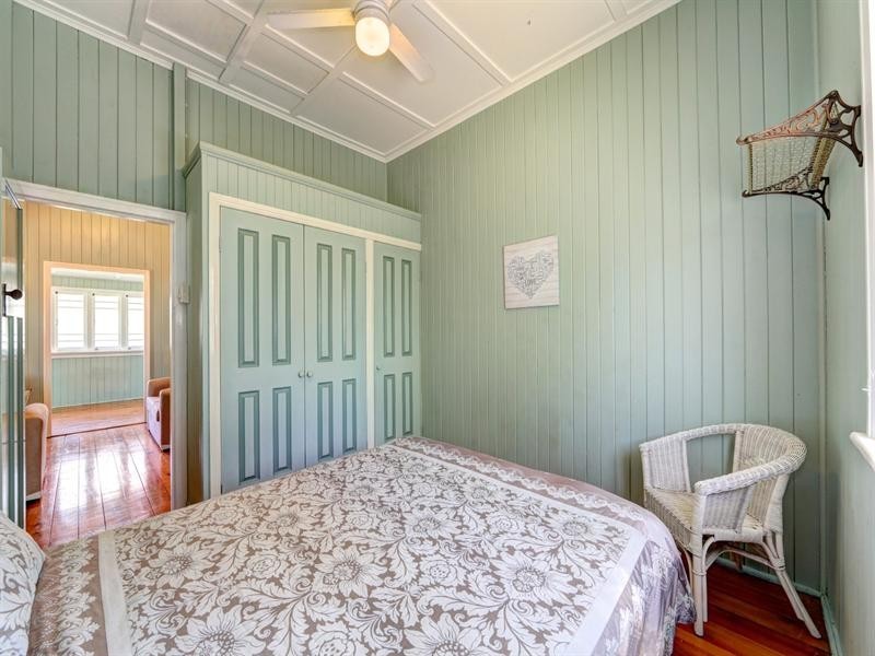 63 Water Street, Walkervale QLD 4670