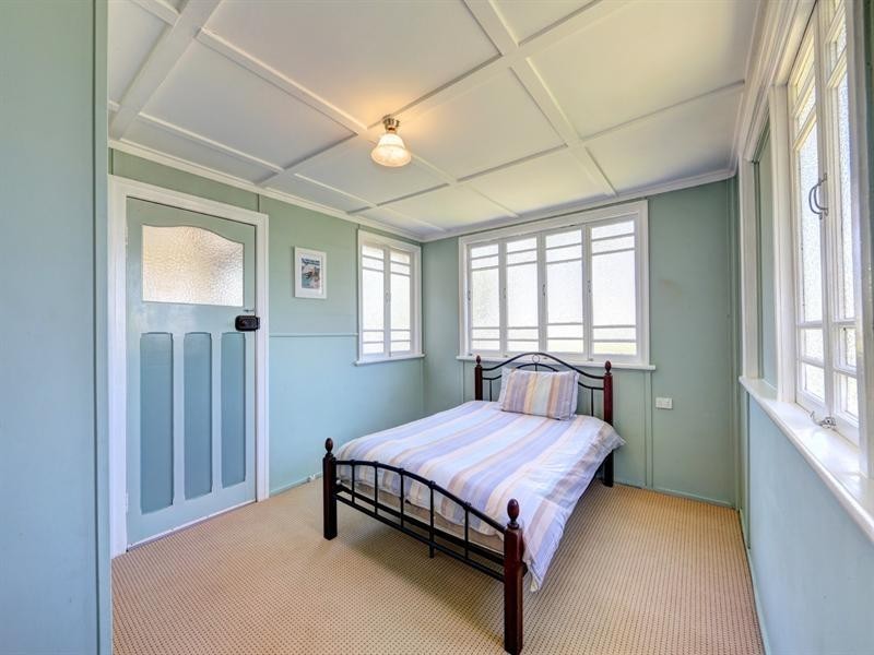 63 Water Street, Walkervale QLD 4670