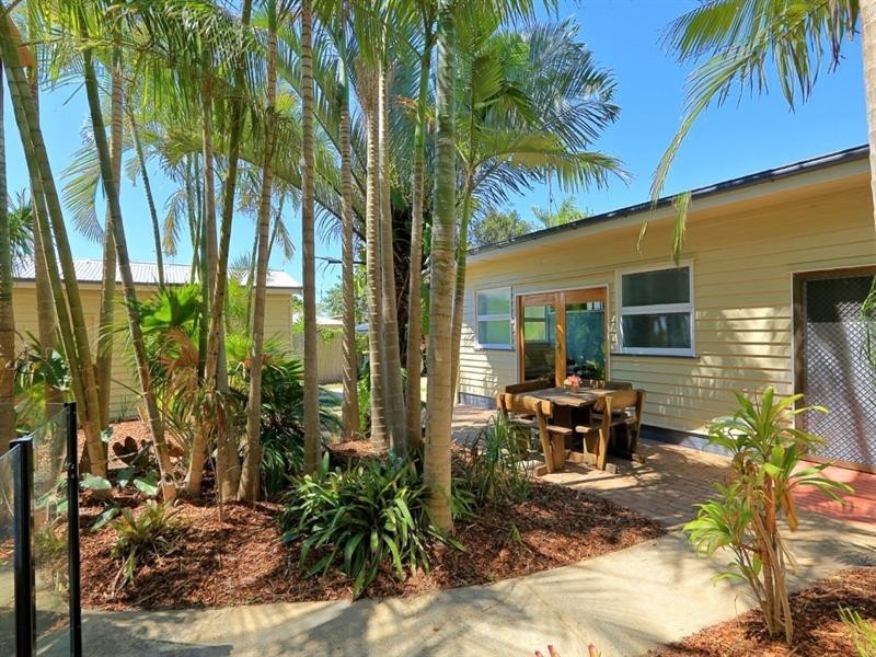 63 Water Street, Walkervale QLD 4670