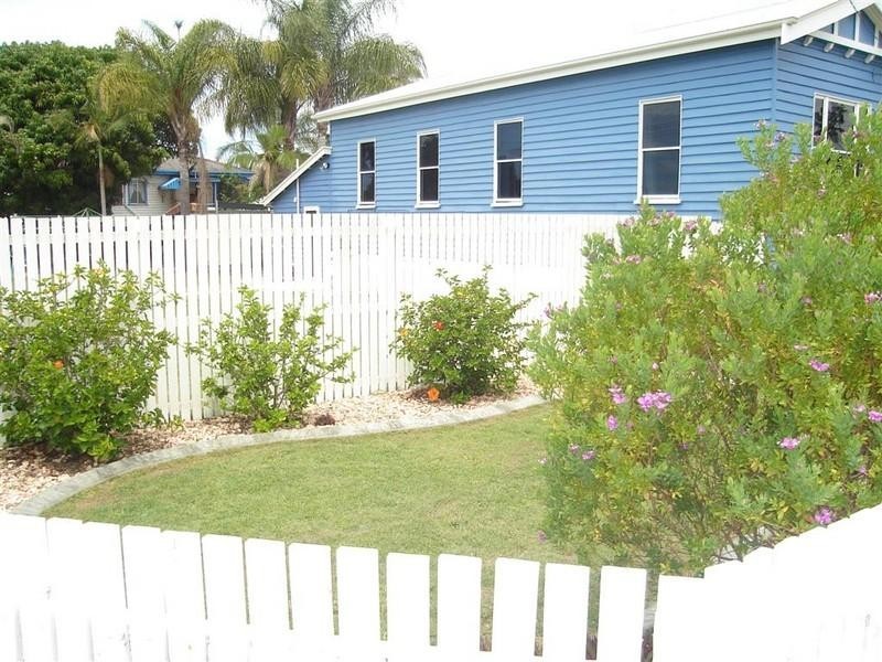 16 Adam Street, Bundaberg West QLD 4670