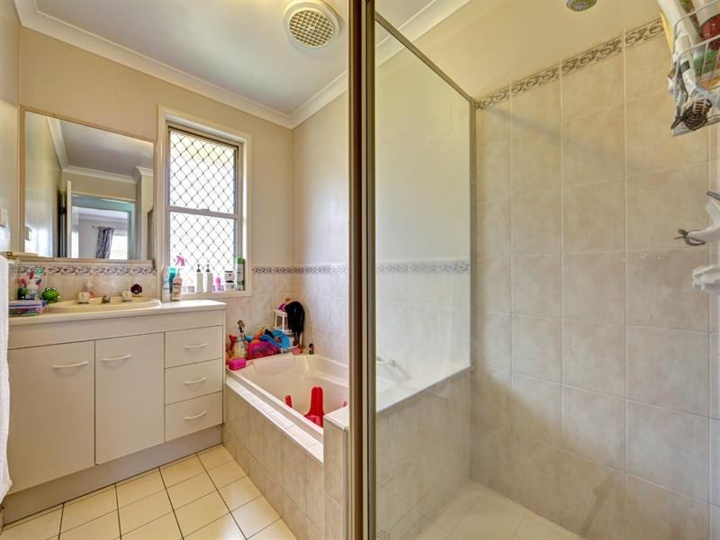 19 Pettigrew Drive, Kalkie QLD 4670