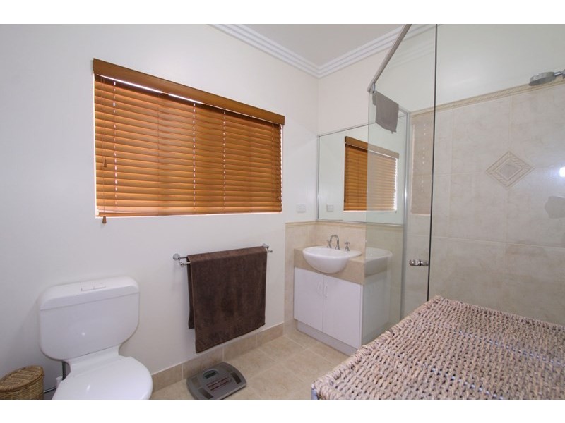 24 Lakeview Drive, Bundaberg North QLD 4670