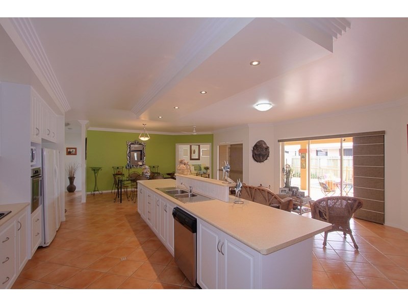 24 Lakeview Drive, Bundaberg North QLD 4670