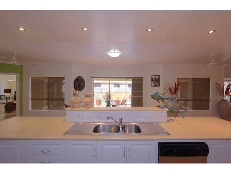 24 Lakeview Drive, Bundaberg North QLD 4670