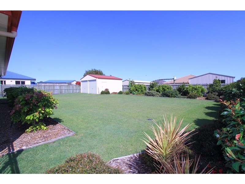 24 Lakeview Drive, Bundaberg North QLD 4670