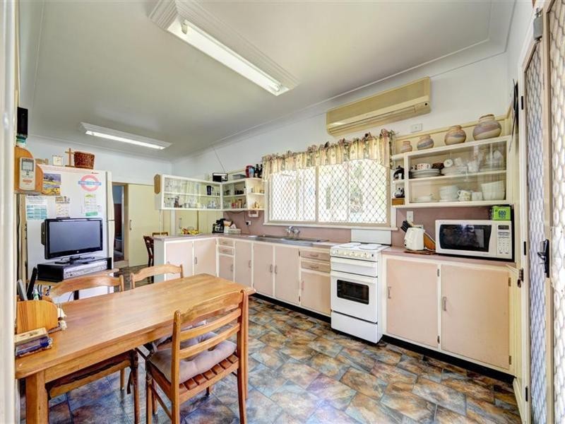 1 MaCleod Street, Bundaberg West QLD 4670