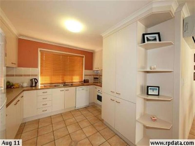 17 Maikie Street, Kalkie QLD 4670