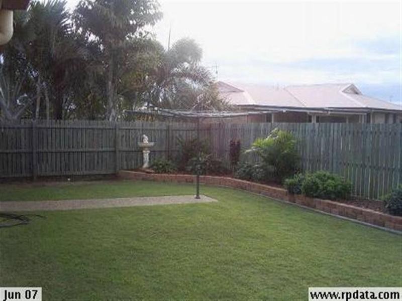 17 Maikie Street, Kalkie QLD 4670