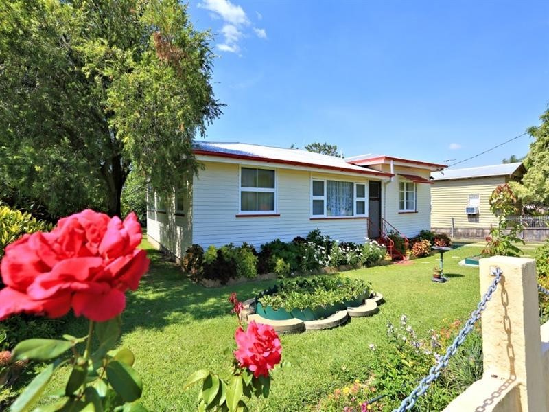 7 High Street, Walkervale QLD 4670