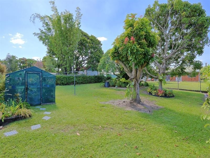 7 High Street, Walkervale QLD 4670