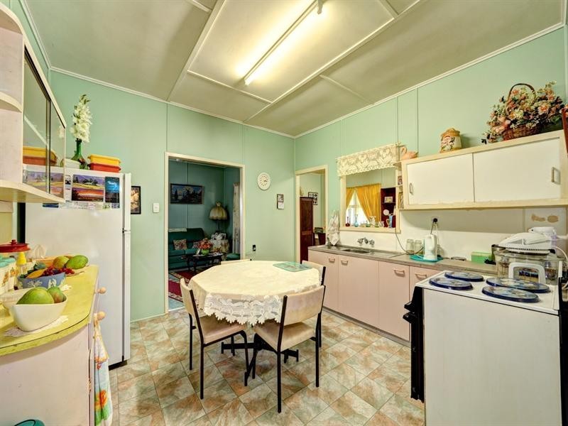 7 High Street, Walkervale QLD 4670