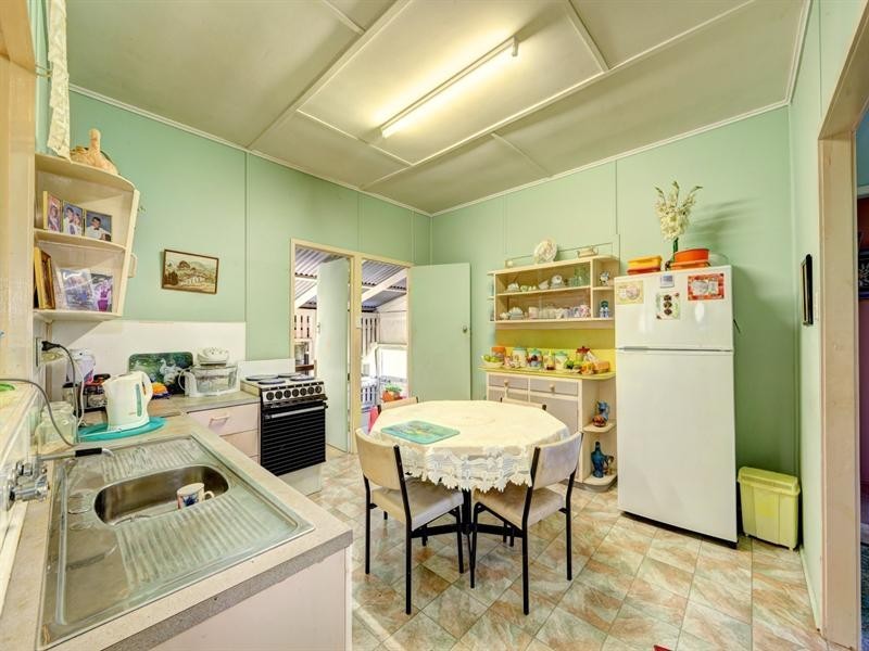 7 High Street, Walkervale QLD 4670