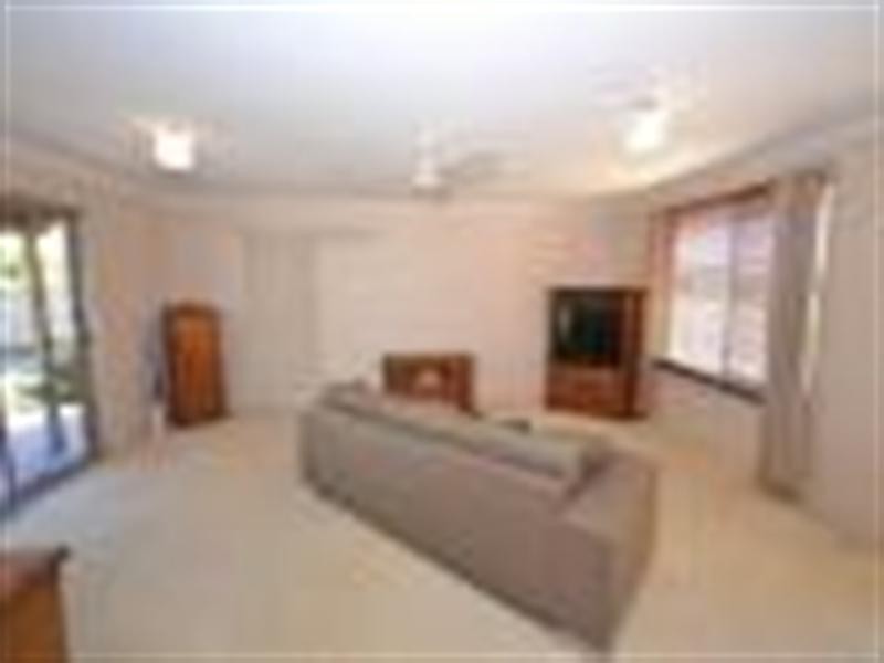 14 CLIVE Crescent, Kepnock QLD 4670