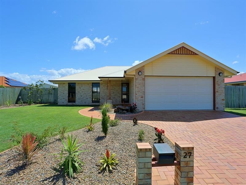 27 Chancellor Drive, Avenell Heights QLD 4670