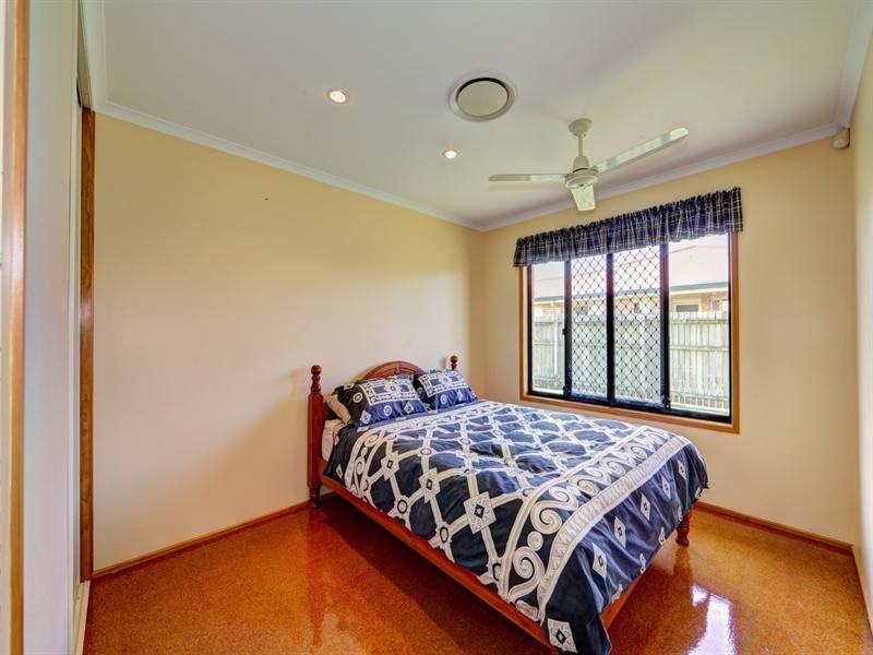 27 Chancellor Drive, Avenell Heights QLD 4670