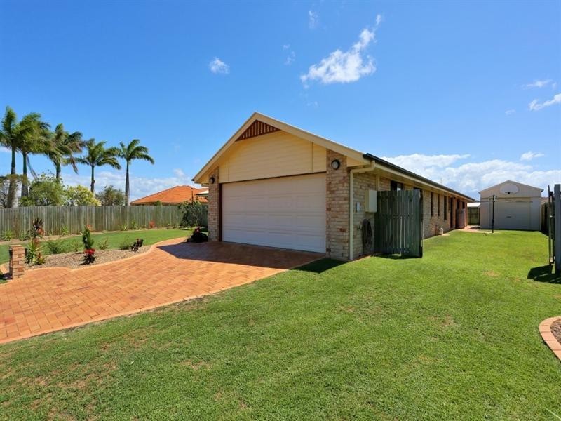 27 Chancellor Drive, Avenell Heights QLD 4670
