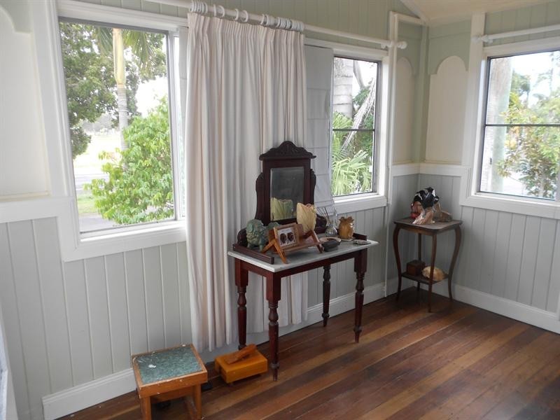 10 Hinkler Avenue, Bundaberg North QLD 4670