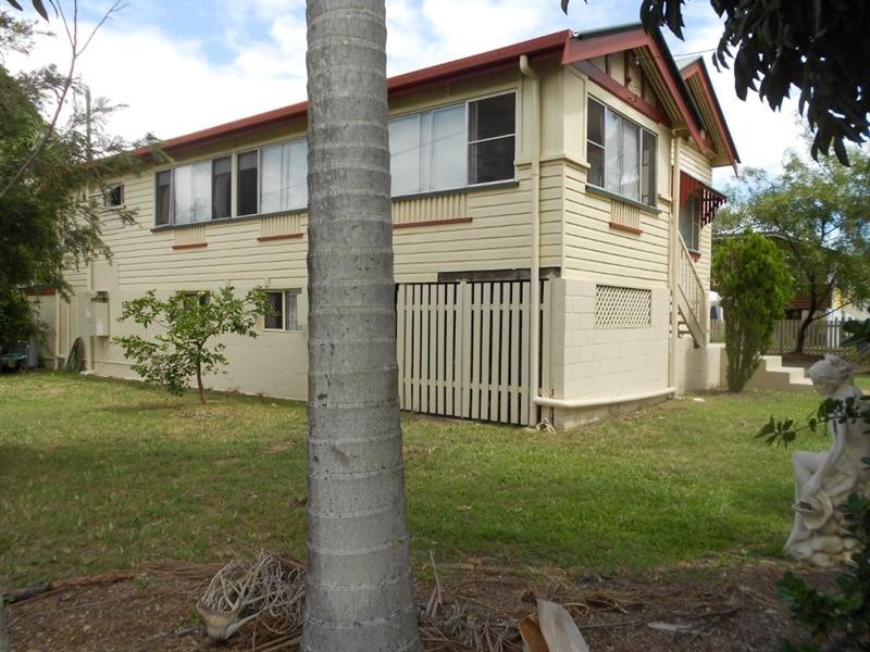 10 Hinkler Avenue, Bundaberg North QLD 4670