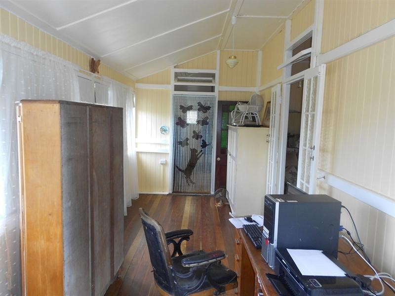 10 Hinkler Avenue, Bundaberg North QLD 4670