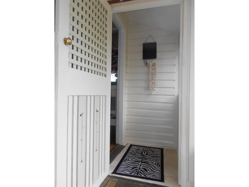 10 Hinkler Avenue, Bundaberg North QLD 4670