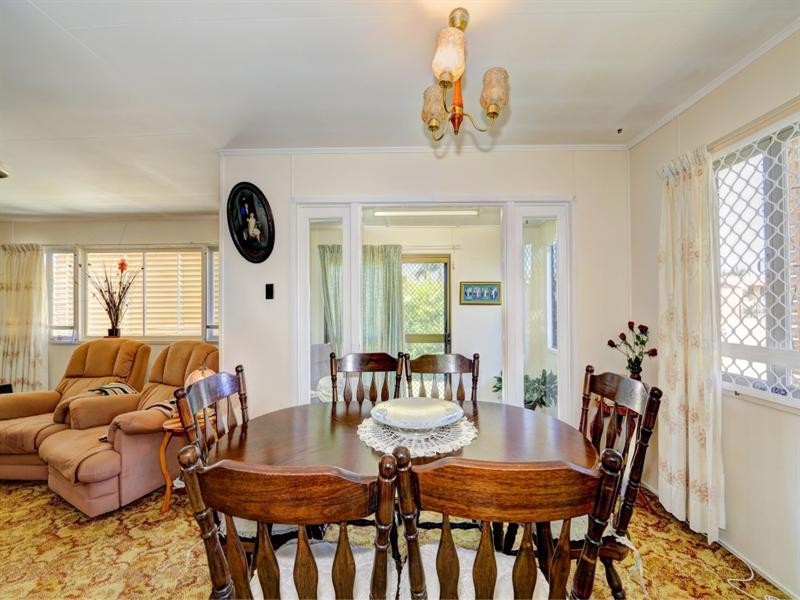 15 Dixon Street, Kepnock QLD 4670