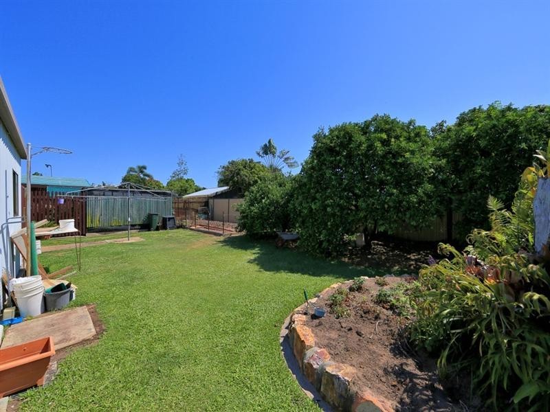 15 Dixon Street, Kepnock QLD 4670