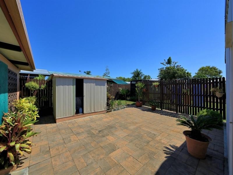 15 Dixon Street, Kepnock QLD 4670