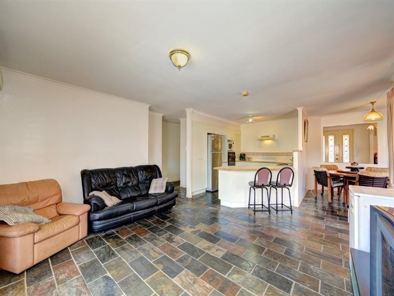 9 Cordelia Street, Avoca QLD 4670