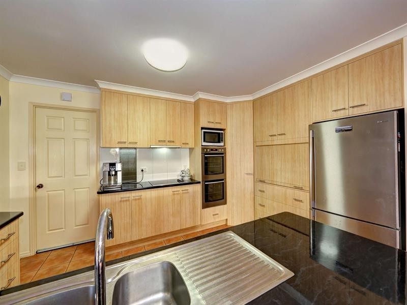 1 Hamilton Street, Avenell Heights QLD 4670