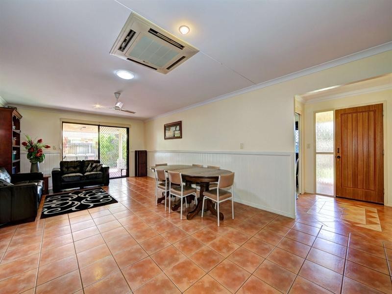 1 Hamilton Street, Avenell Heights QLD 4670