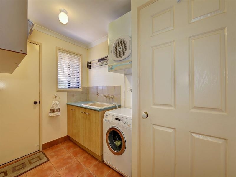 1 Hamilton Street, Avenell Heights QLD 4670