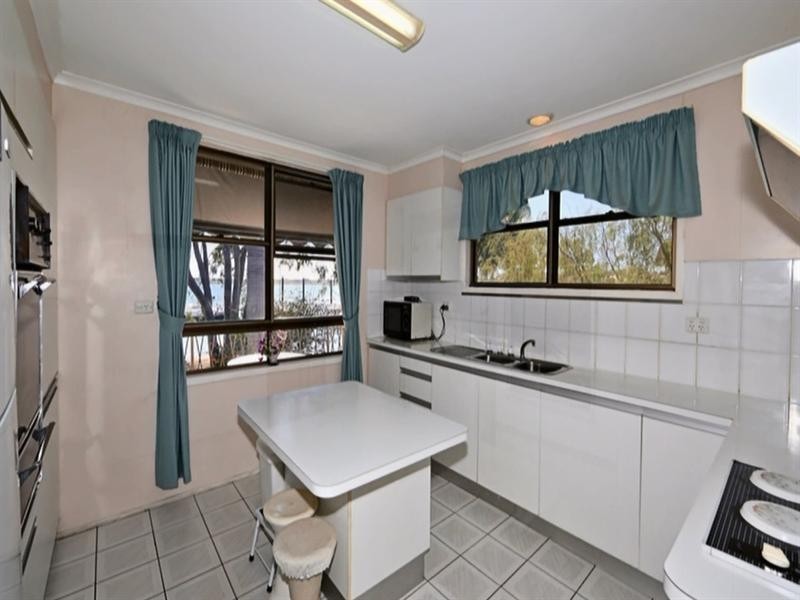 48 Corser Street, Burnett Heads QLD 4670