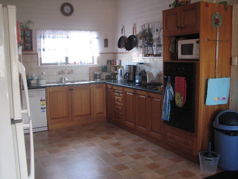 16 Anderson Street, Bundaberg QLD 4670