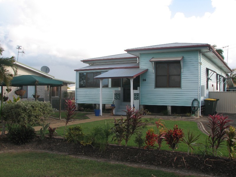 16 Anderson Street, Bundaberg QLD 4670