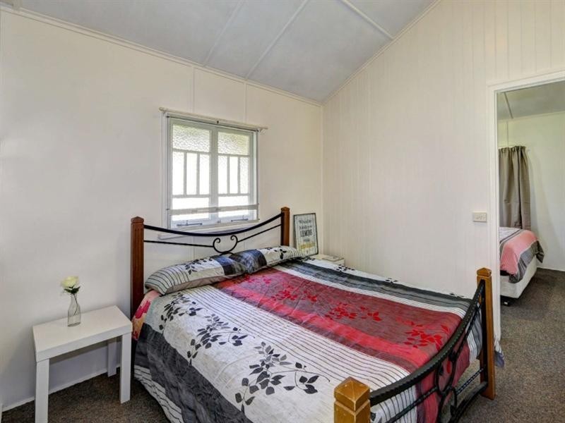 64 Ten Mile Road, Sharon QLD 4670