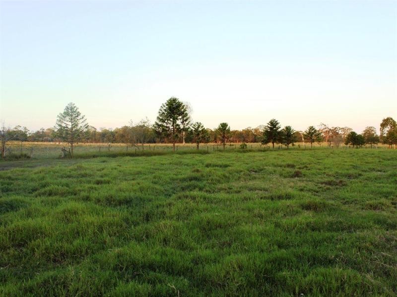 64 Ten Mile Road, Sharon QLD 4670