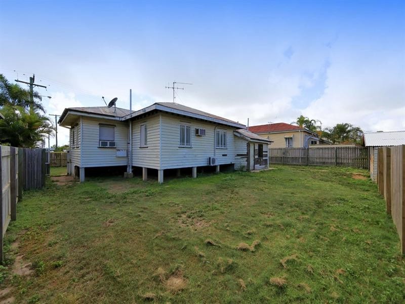 7 Cullen Street, Walkervale QLD 4670