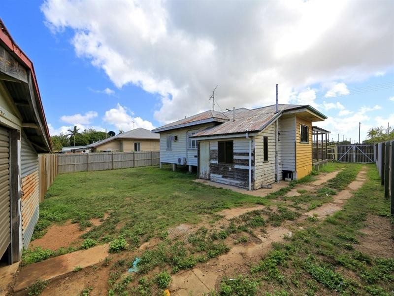 7 Cullen Street, Walkervale QLD 4670