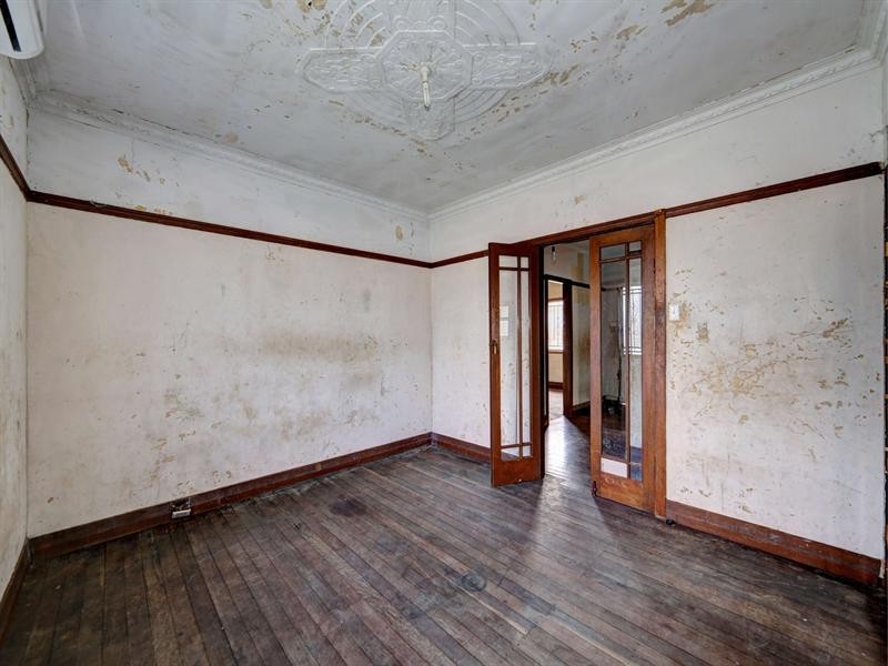 7 Cullen Street, Walkervale QLD 4670