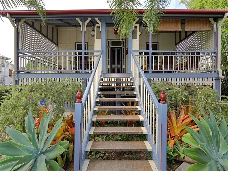 8 Rowland Street, Bundaberg South QLD 4670