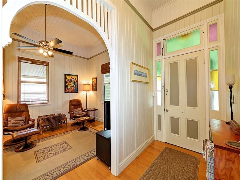 8 Rowland Street, Bundaberg South QLD 4670