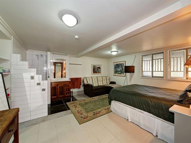 8 Rowland Street, Bundaberg South QLD 4670