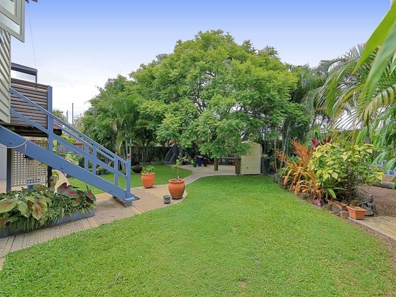 8 Rowland Street, Bundaberg South QLD 4670