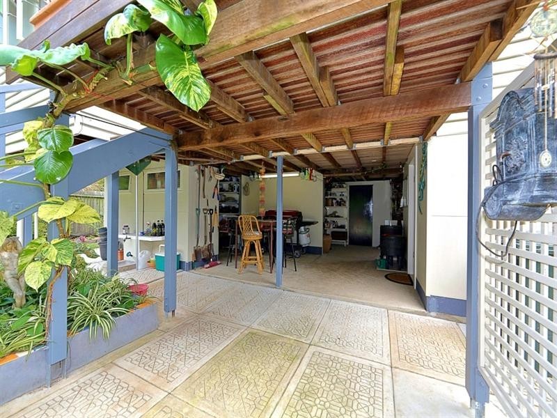 8 Rowland Street, Bundaberg South QLD 4670