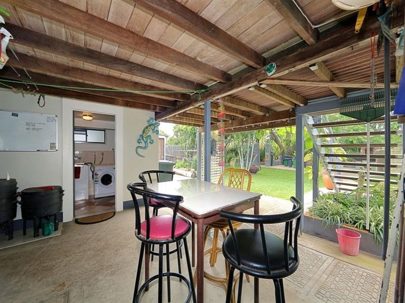 8 Rowland Street, Bundaberg South QLD 4670