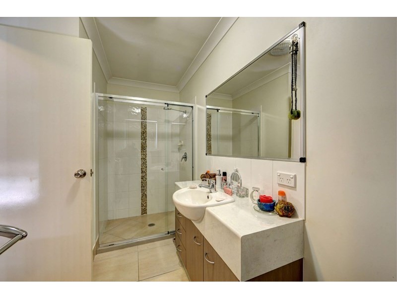 1/5 Keppel Crescent, Thabeban QLD 4670