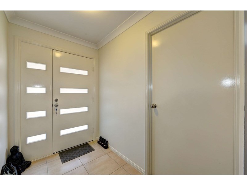 1/5 Keppel Crescent, Thabeban QLD 4670