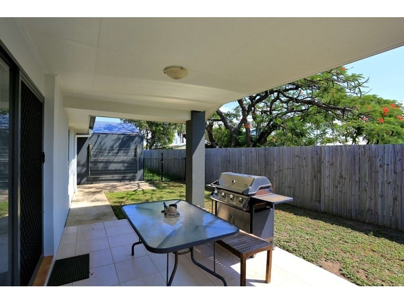 1/5 Keppel Crescent, Thabeban QLD 4670