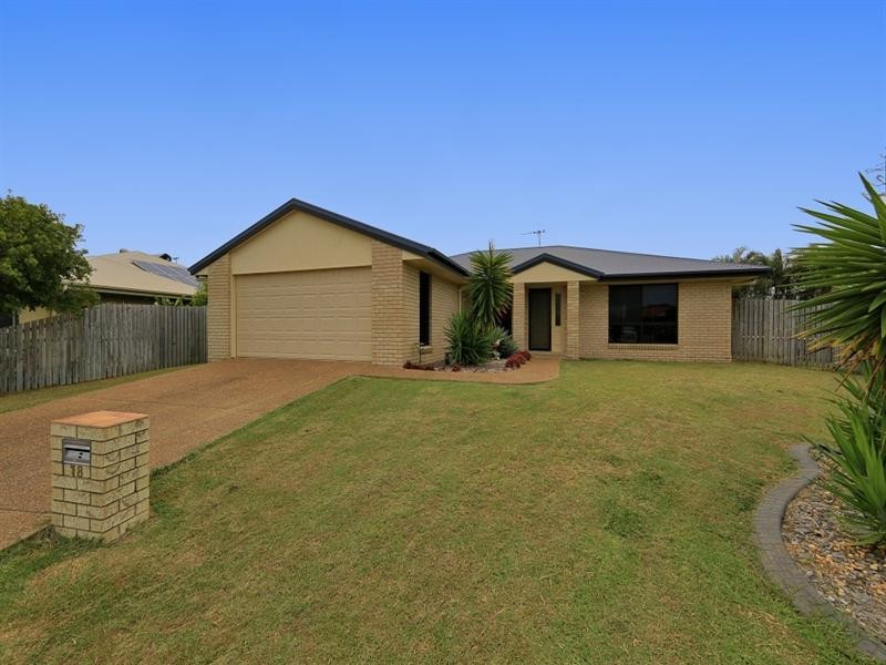 18 Toppers Drive, Coral Cove QLD 4670