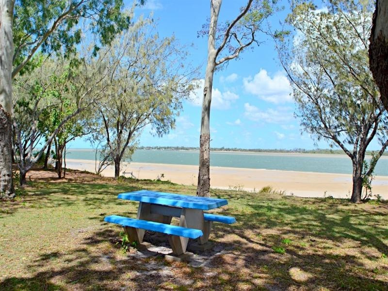 24 Manly Smith Drive, Walkers Point, Woodgate QLD 4660